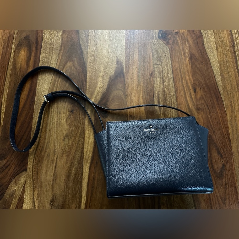 Kate Spade Navy Textured Crossbody Bag S338